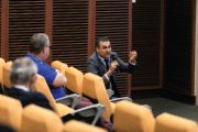 El Mansori教授在业内对话会议上分享他对表面增强技术的发展的想法
